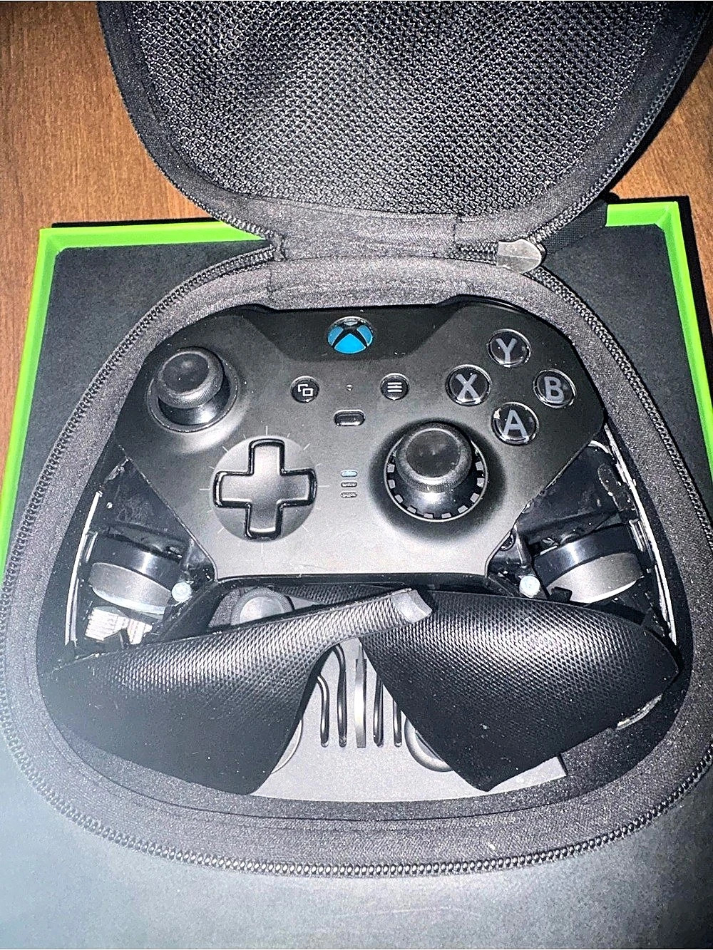 Xbox Elite Series 2 Controller - Working Parts/Repair Bundle with Case & Box